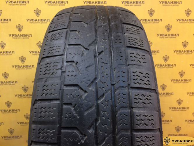 Kumho I'Zen RV KC15 235/65 R17 108H