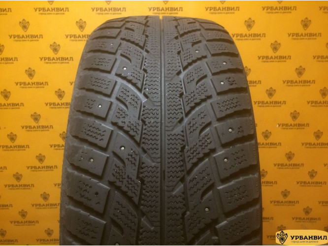 Kumho I'Zen RV Stud KC16 235/55 R17 108T