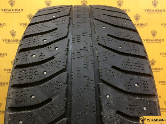 Bridgestone Ice Cruiser 7000 225/55 R16 95T