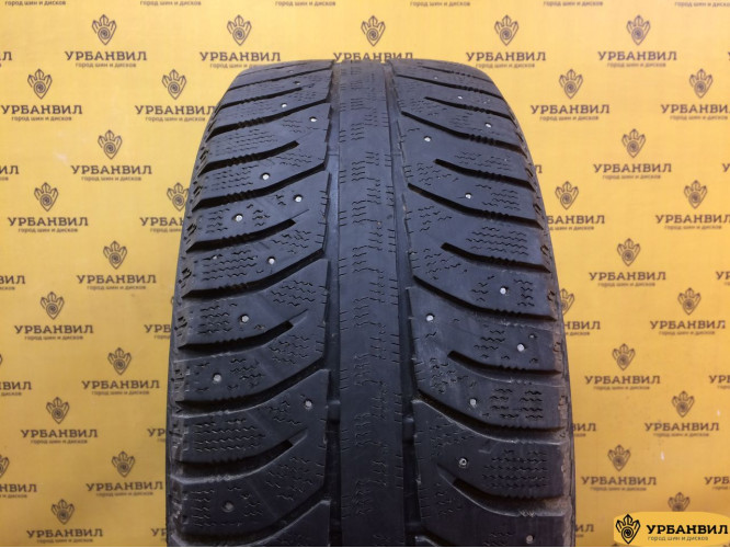 Bridgestone Ice Cruiser 7000 225/55 R16 95T