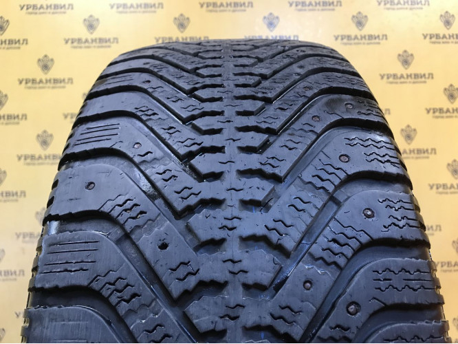 Goodyear ultragrip 500 215/55 R17 94T