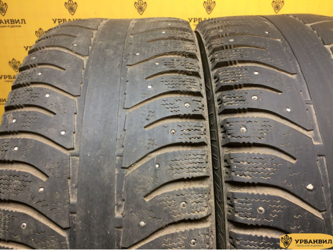 Bridgestone Ice Cruiser 7000 245/45 R17 99T