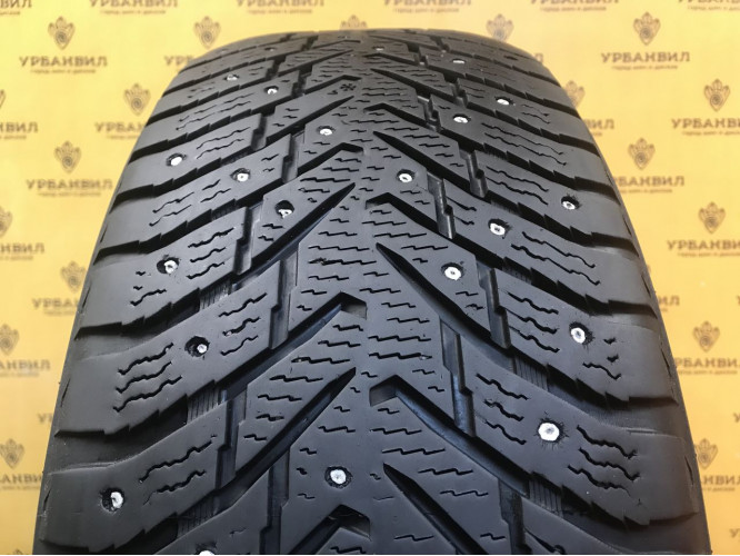 Nokian Tyres Hakkapeliitta 8 SUV 235/65 R17 108T