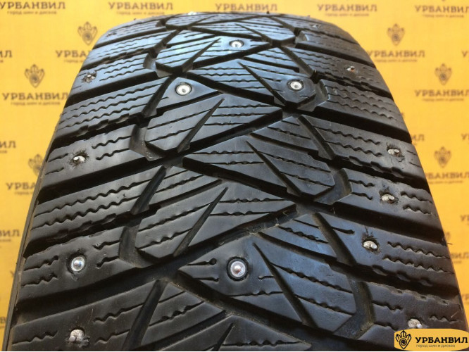 Goodyear Ultragrip 600 215/65 R16 98T