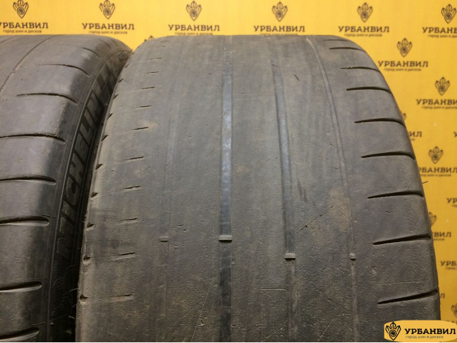 Michelin Pilot Super Sport 265/35 R19 98Y