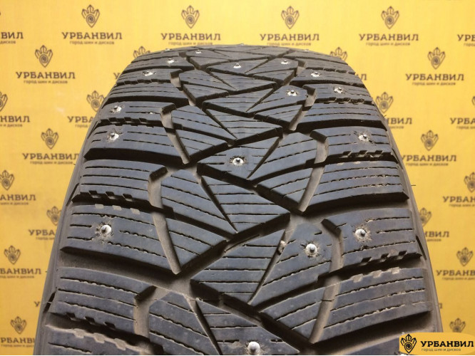 Goodyear Ultragrip 600 215/55 R17 98T